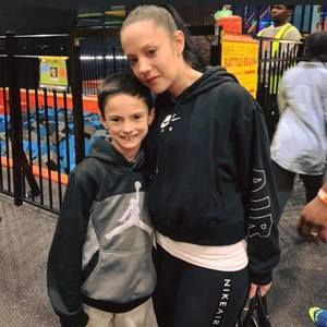 Meet your Posher, Maura